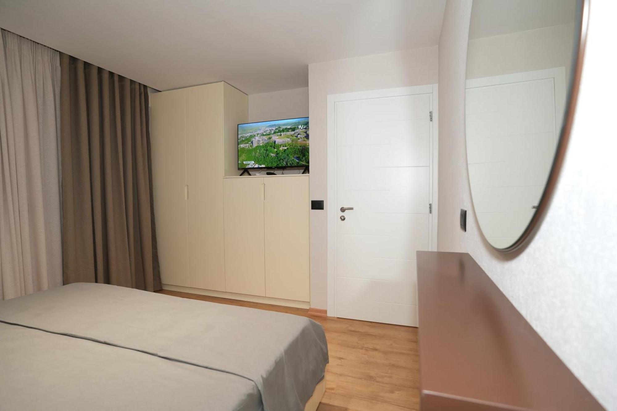 Rs Skendo Apartments Gjirokastër 外观 照片