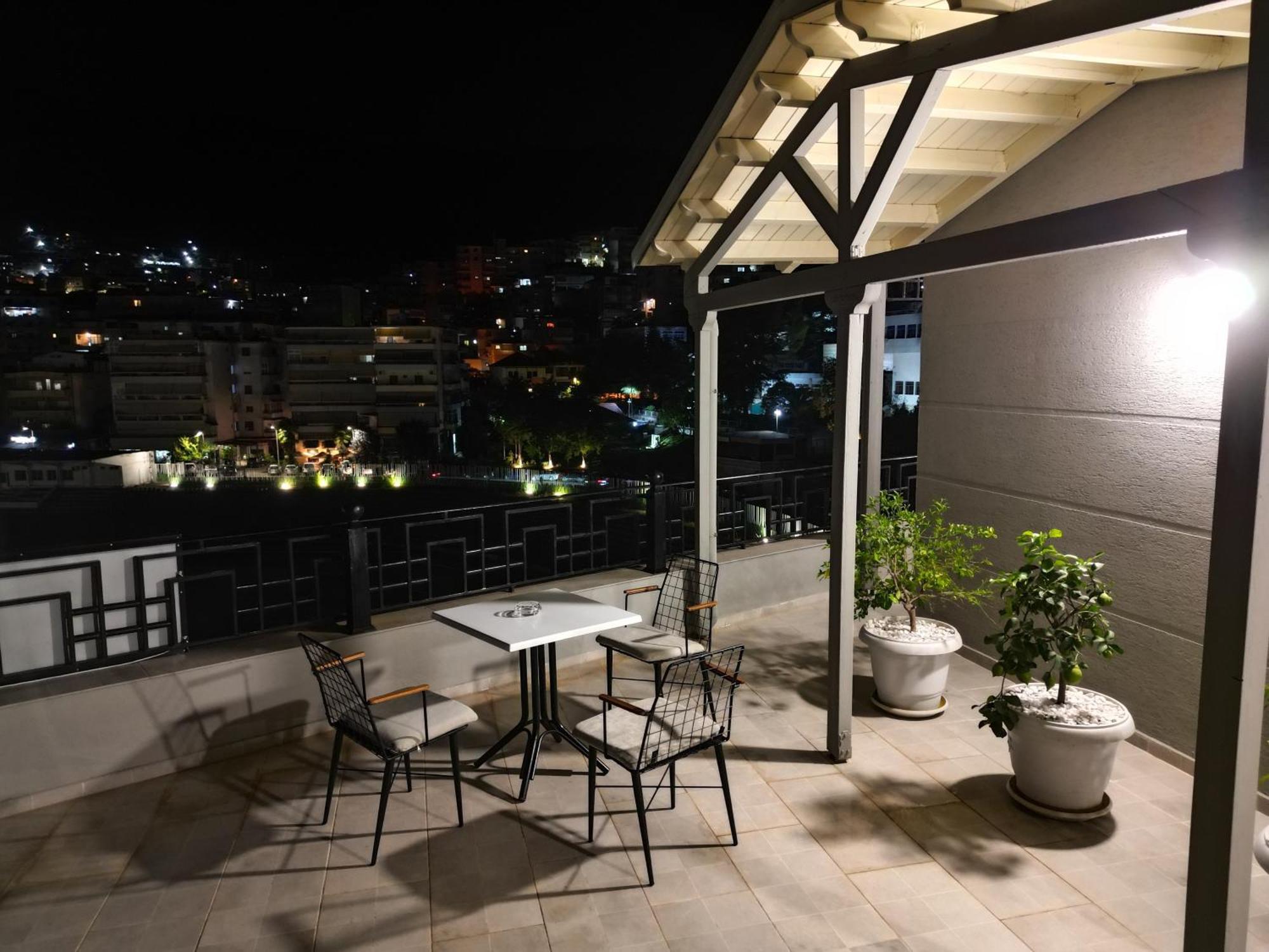 Rs Skendo Apartments Gjirokastër 外观 照片