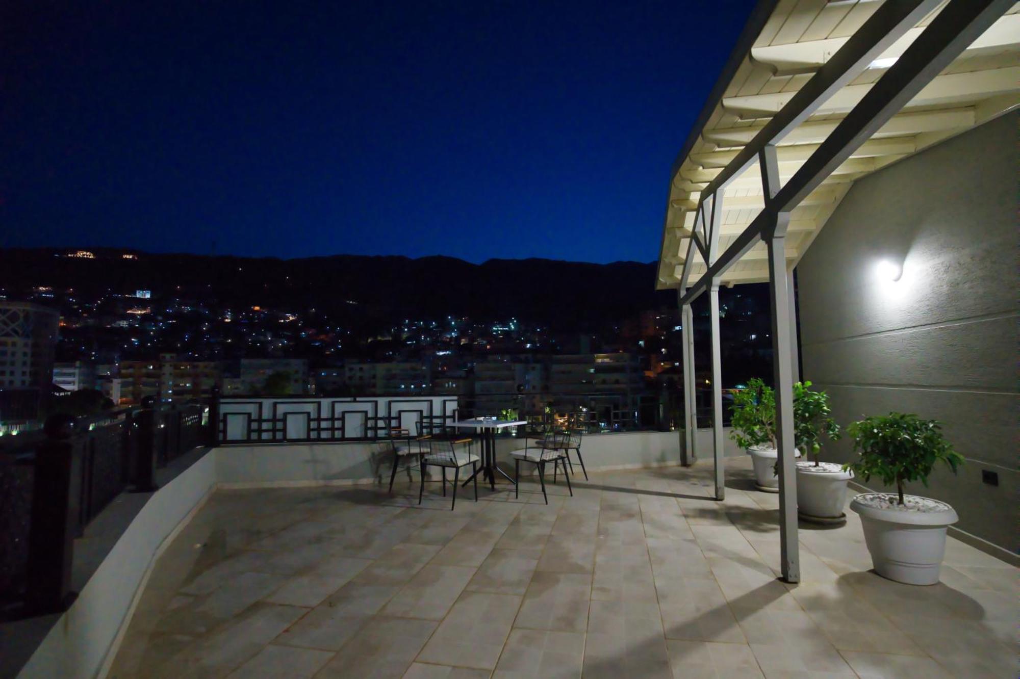 Rs Skendo Apartments Gjirokastër 外观 照片