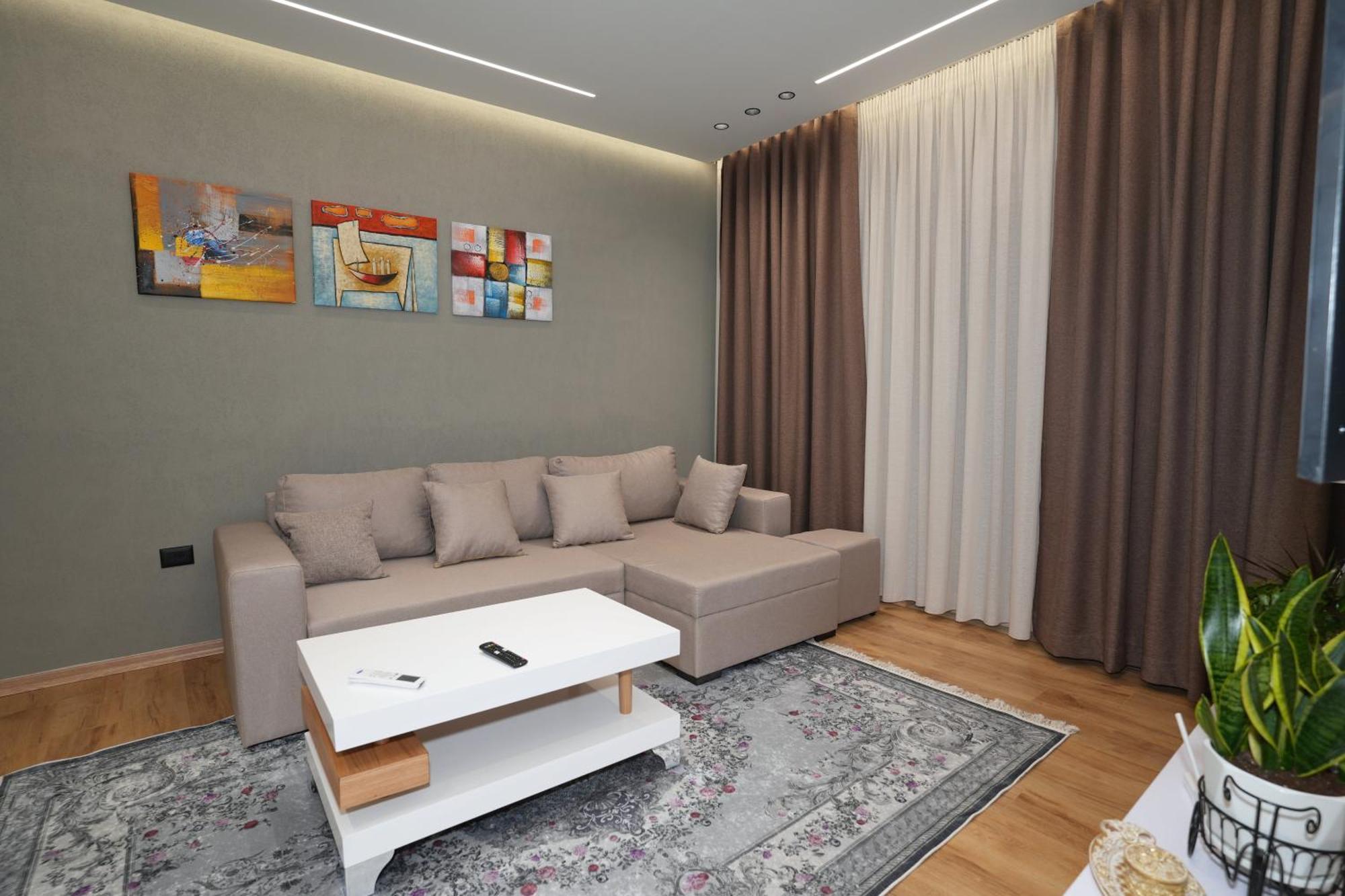 Rs Skendo Apartments Gjirokastër 外观 照片
