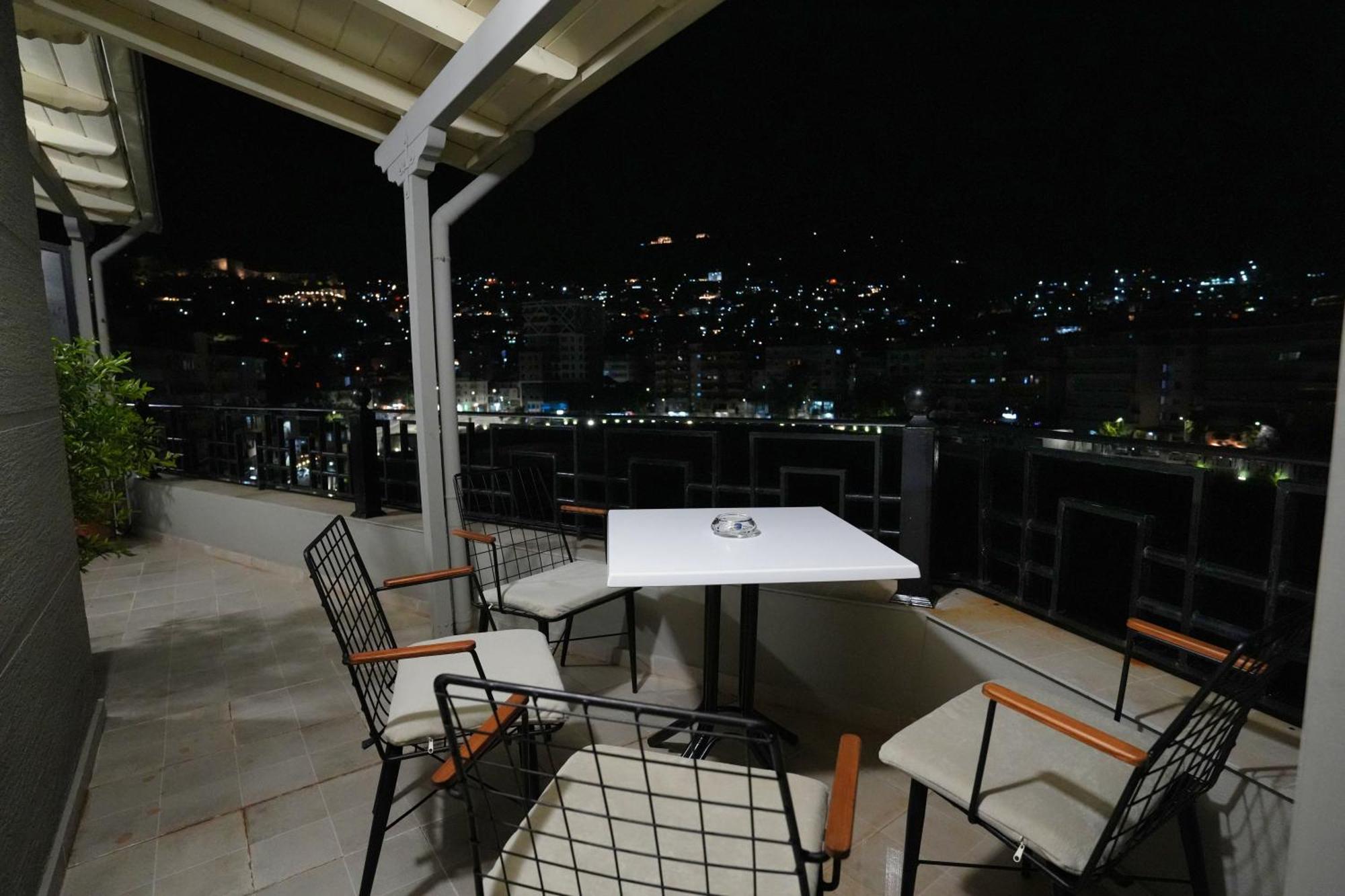 Rs Skendo Apartments Gjirokastër 外观 照片